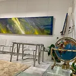 Stay, Work, Meet In Creative Space In Centrum * Βαρσοβία