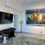 Stay, Work, Meet In Creative Space In Centrum