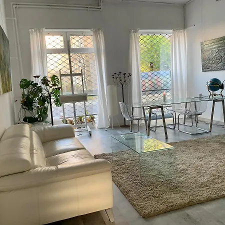 Apartment Stay, Work, Meet In Creative Space In Centrum Warschau