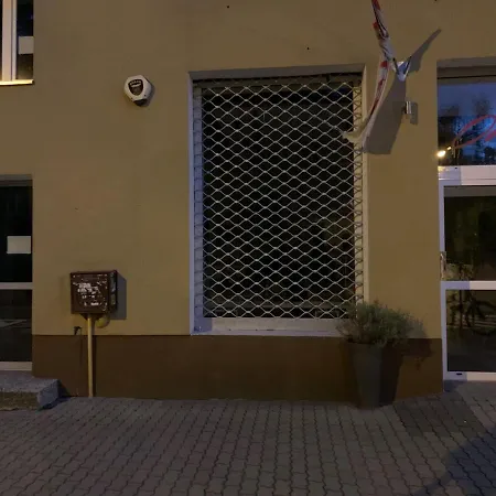 Stay, Work, Meet In Creative Space In Centrum Lägenhet *