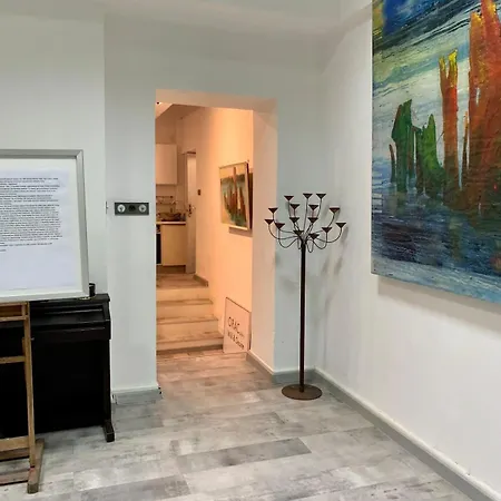 Stay, Work, Meet In Creative Space In Centrum Apartment