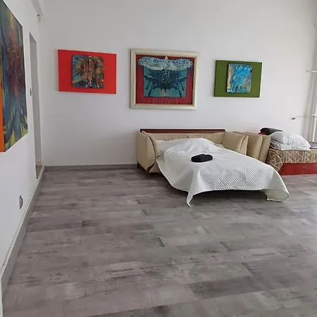 Stay, Work, Meet In Creative Space In Centrum