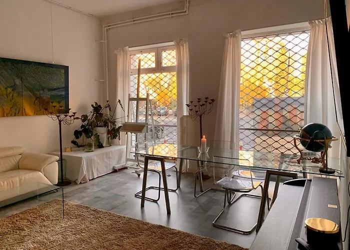 Stay, Work, Meet In Creative Space In Centrum Apartment