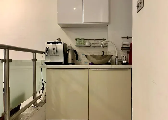 Stay, Work, Meet In Creative Space In Centrum *