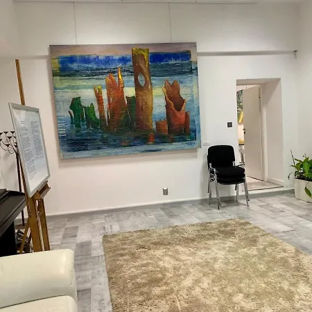 Stay, Work, Meet In Creative Space In Centrum