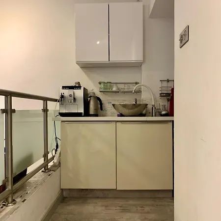 Stay, Work, Meet In Creative Space In Centrum *